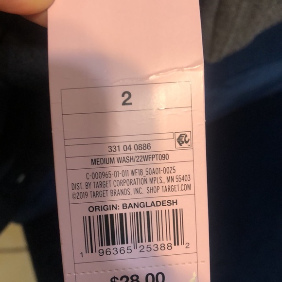 Women's Low-Rise Flare Jeans with Frayed Seaming - Picture 5 of 6